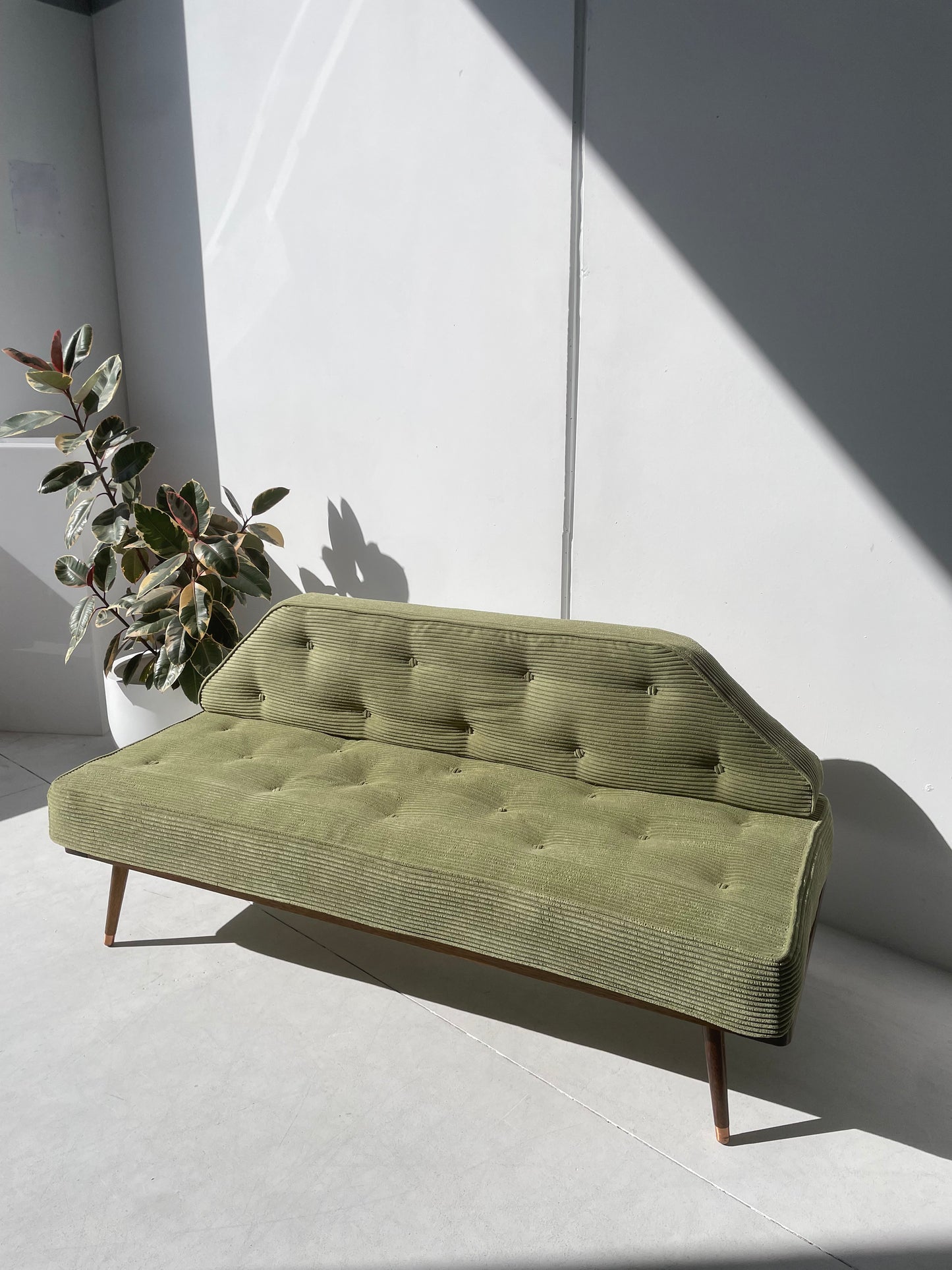 Mid-Century Daybed