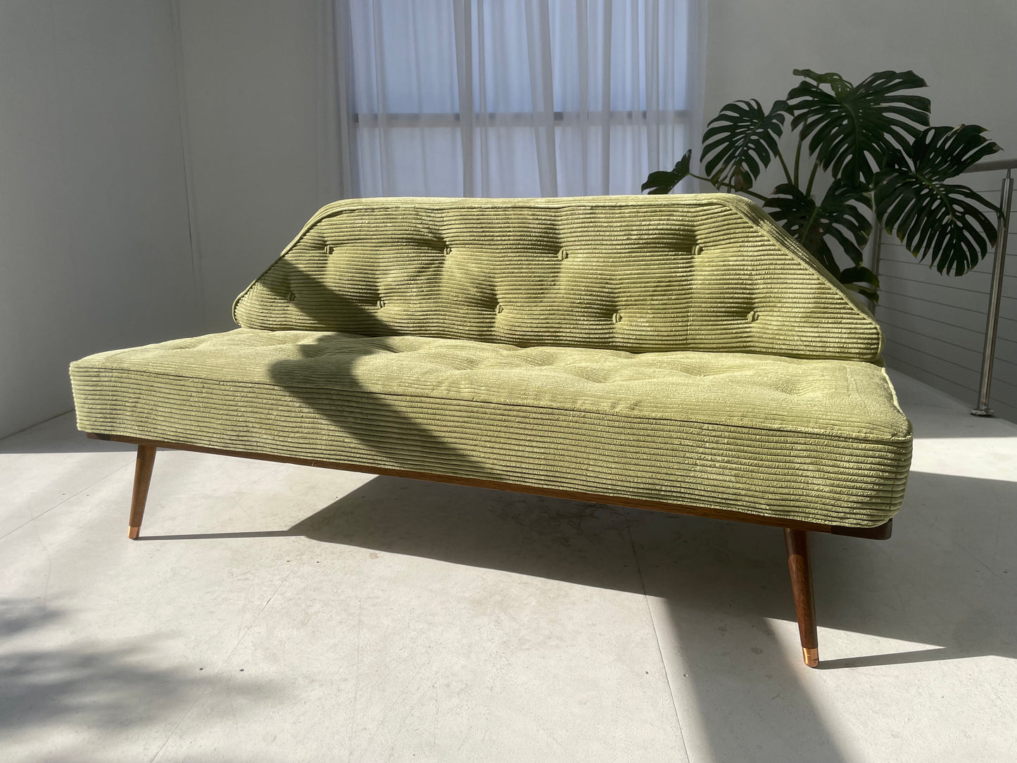 Mid-Century Daybed