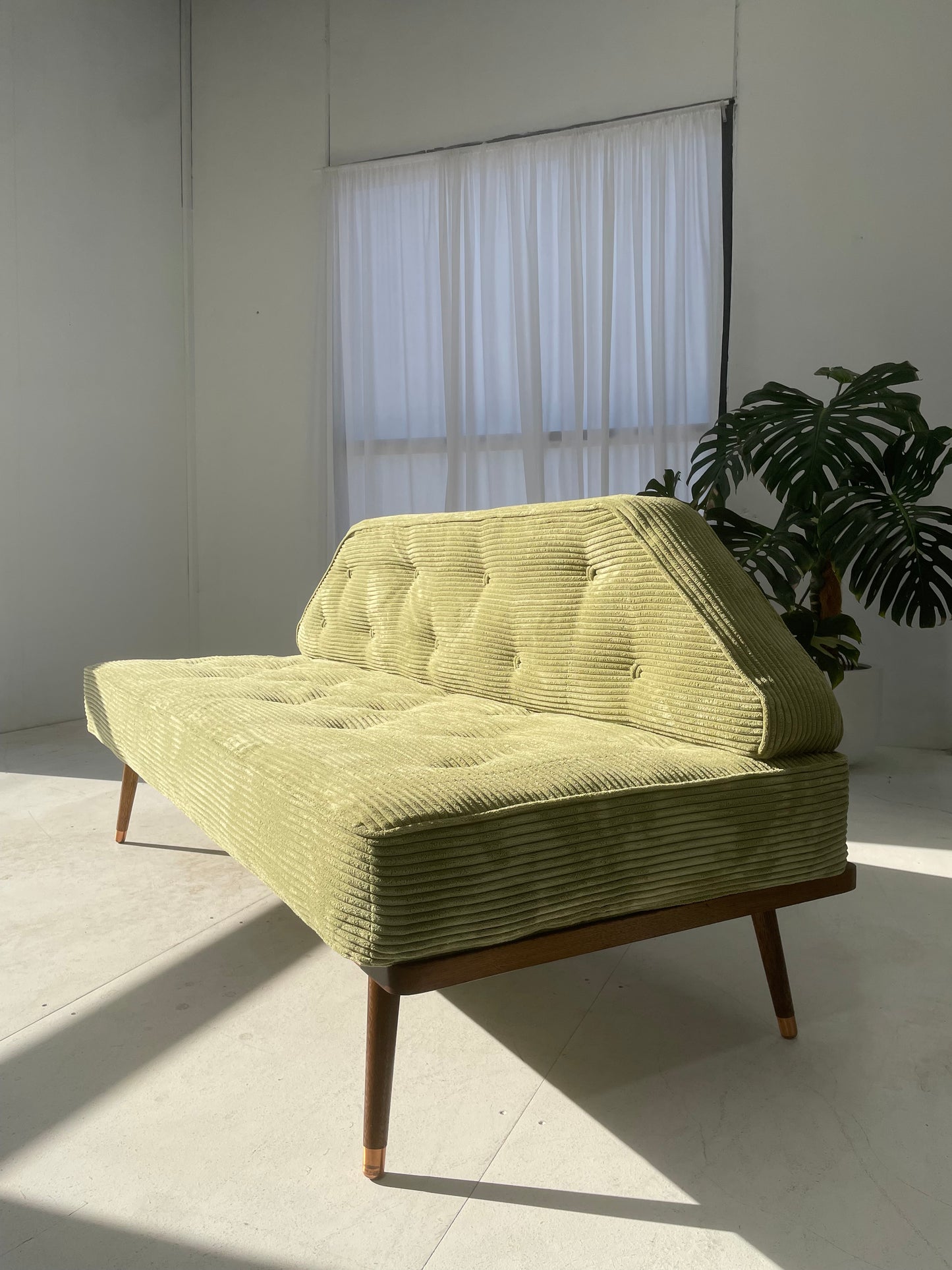 Mid-Century Daybed