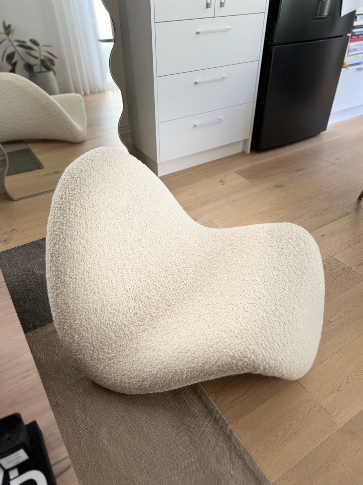 Pierre Paulin Tongue Chair F577