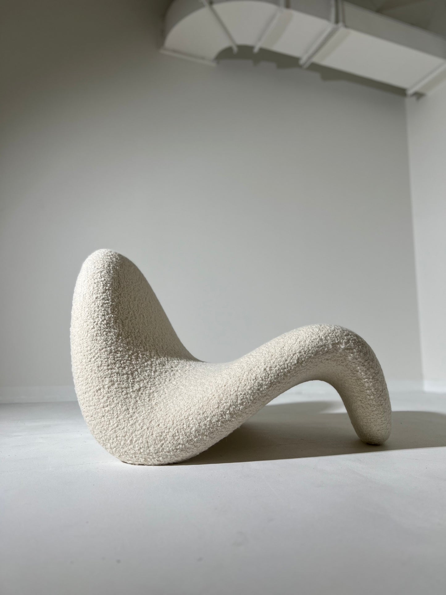 Pierre Paulin Tongue Chair F577