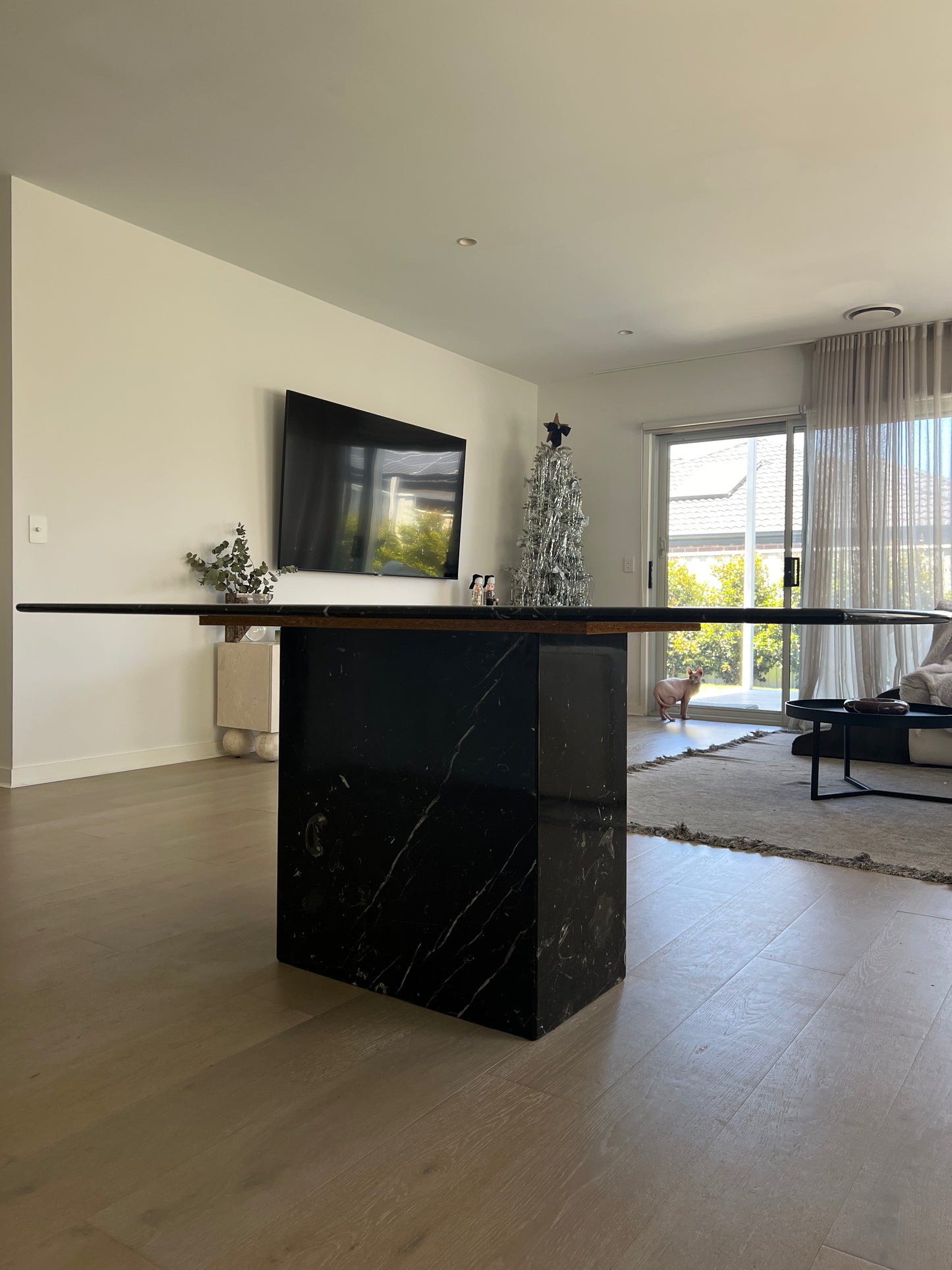 Black Marble Dining Table