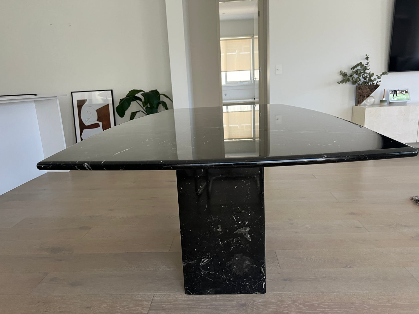 Black Marble Dining Table