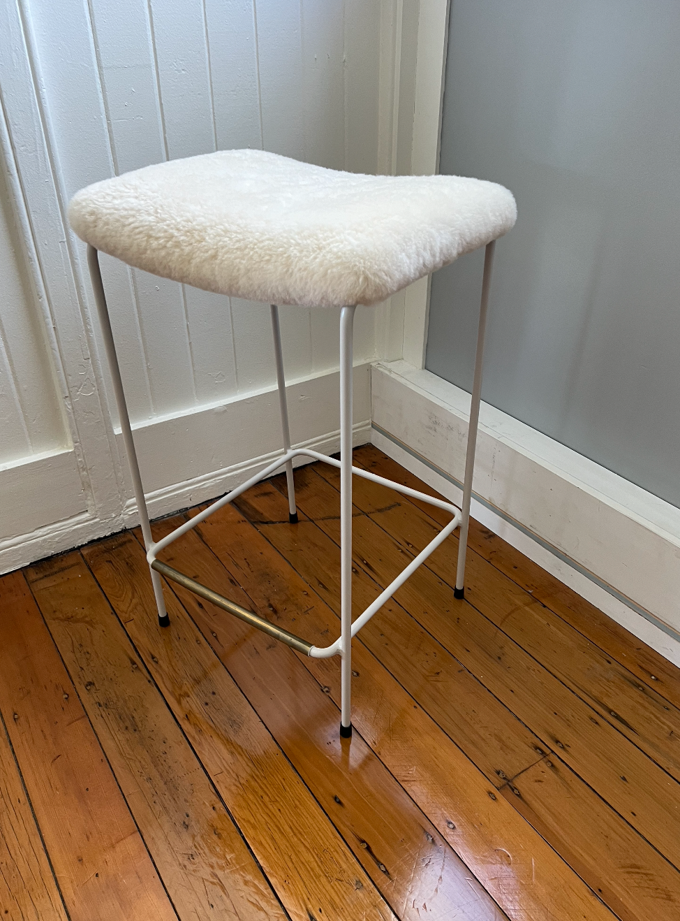 Sheepskin Dito Stool