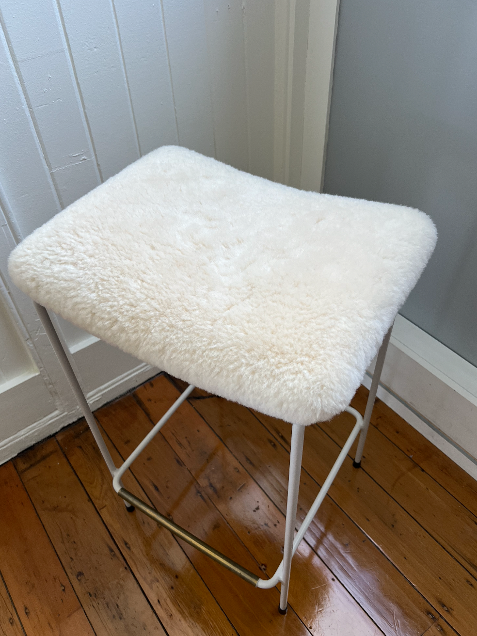 Sheepskin Dito Stool