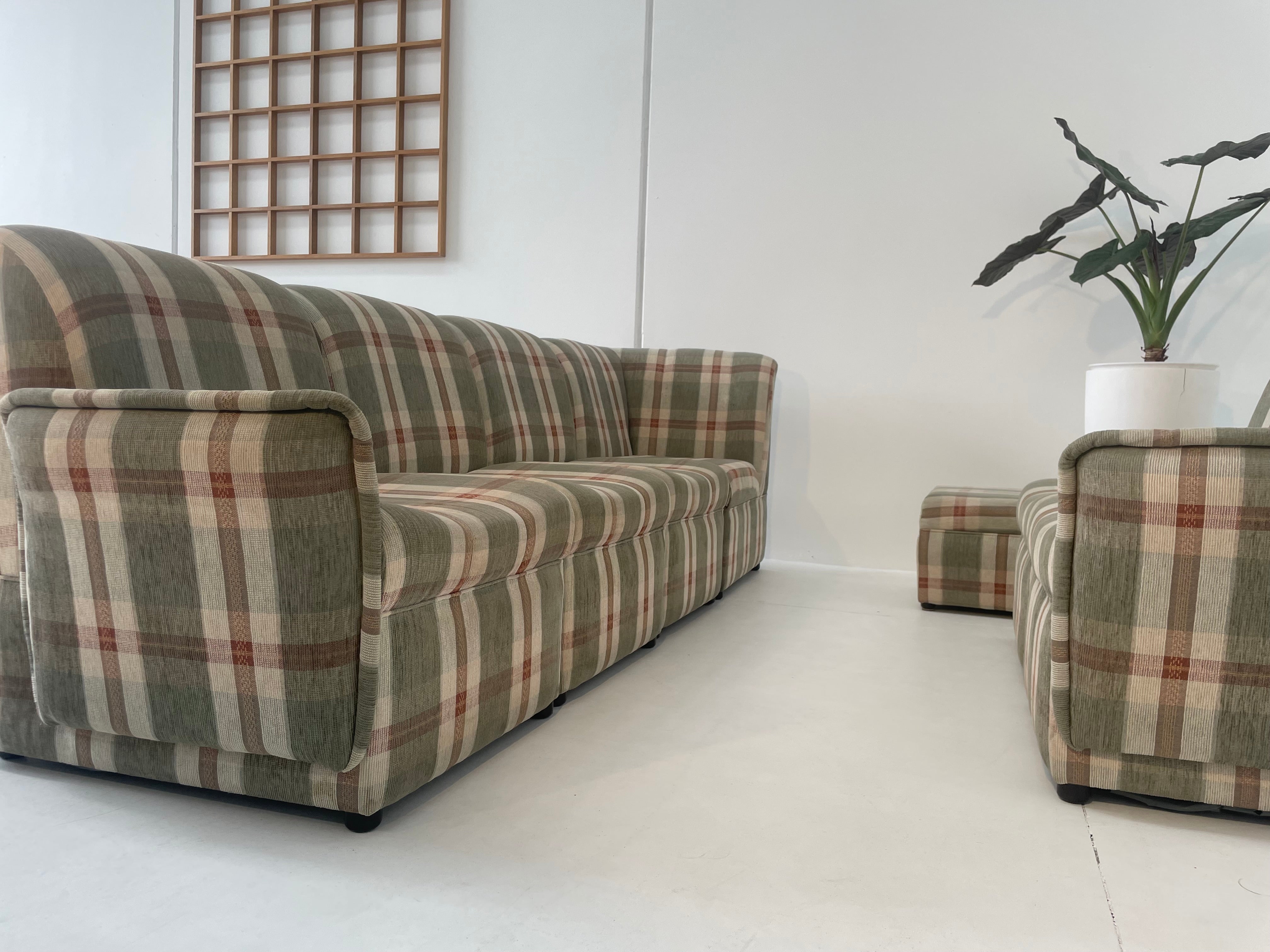 Plaid deals sleeper sofa