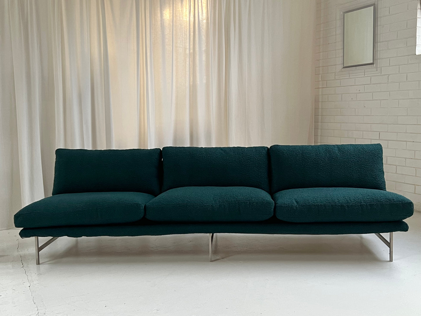 - Fritz Hansen/Pierro Lissoni Boucle Sofa