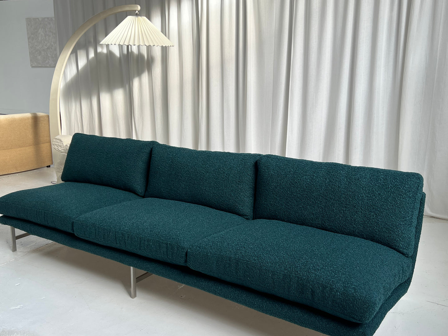 - Fritz Hansen/Pierro Lissoni Boucle Sofa